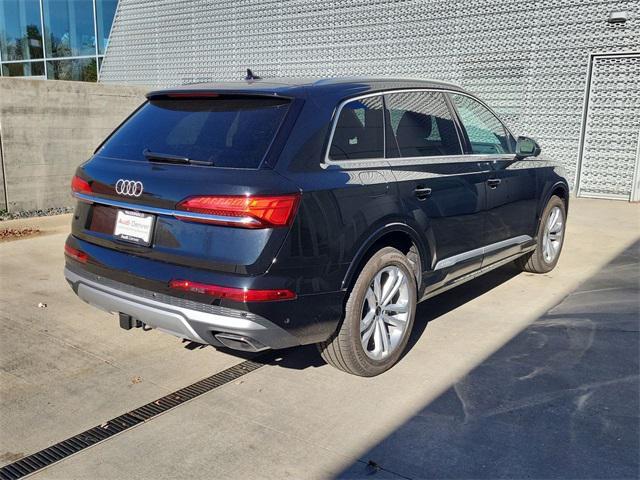 new 2025 Audi Q7 car, priced at $72,599