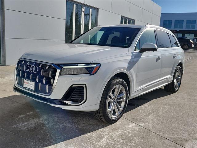 new 2025 Audi Q7 car, priced at $76,689