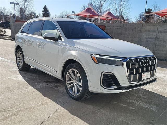 new 2025 Audi Q7 car, priced at $76,689