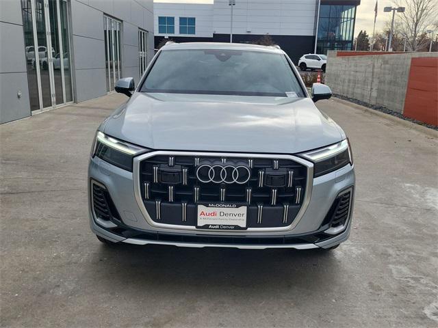 new 2025 Audi Q7 car, priced at $77,674