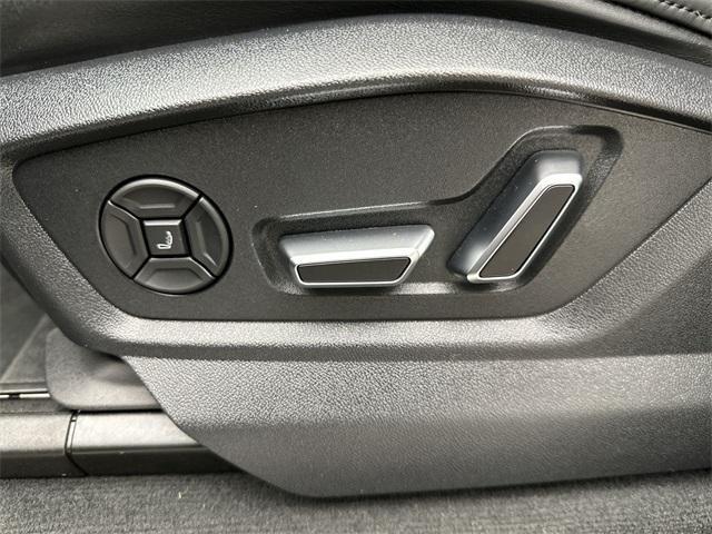 used 2025 Audi Q7 car, priced at $68,279