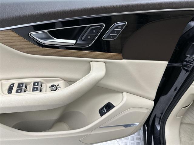 used 2017 Audi Q7 car, priced at $19,500
