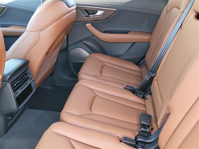 new 2025 Audi Q7 car, priced at $96,029