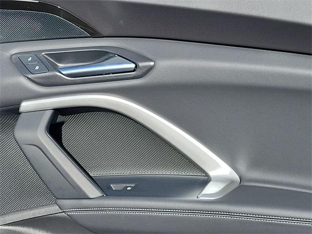 new 2025 Audi Q5 car, priced at $52,181