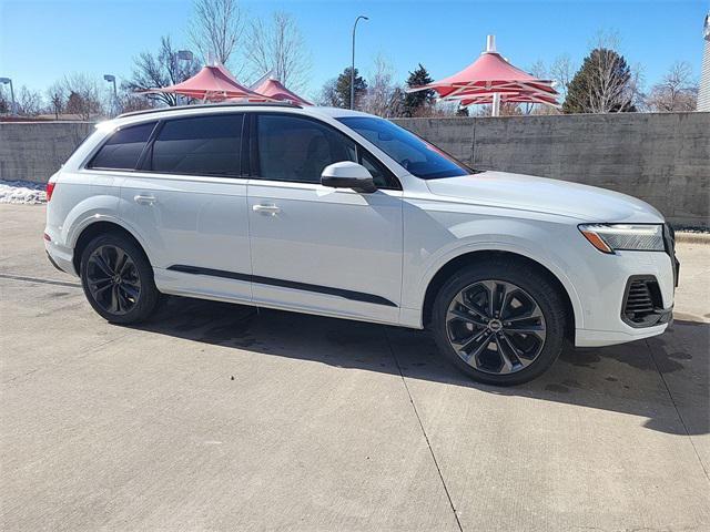 new 2025 Audi Q7 car, priced at $78,404