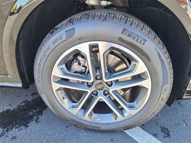 new 2025 Audi Q5 car, priced at $61,089