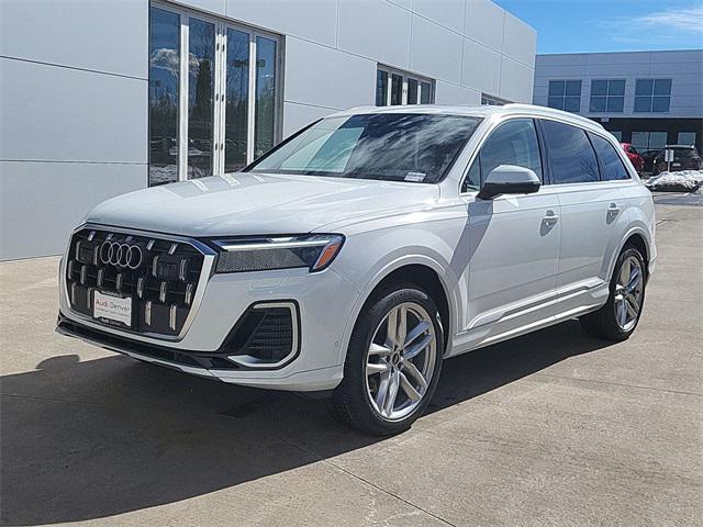 new 2025 Audi Q7 car, priced at $77,449