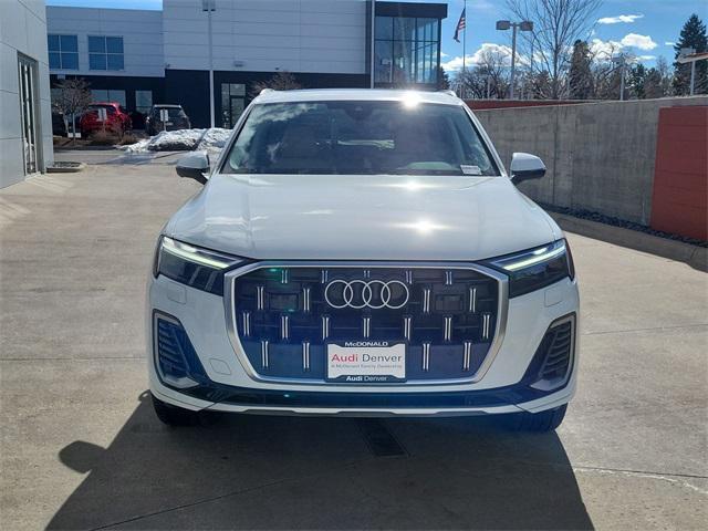 new 2025 Audi Q7 car, priced at $77,449