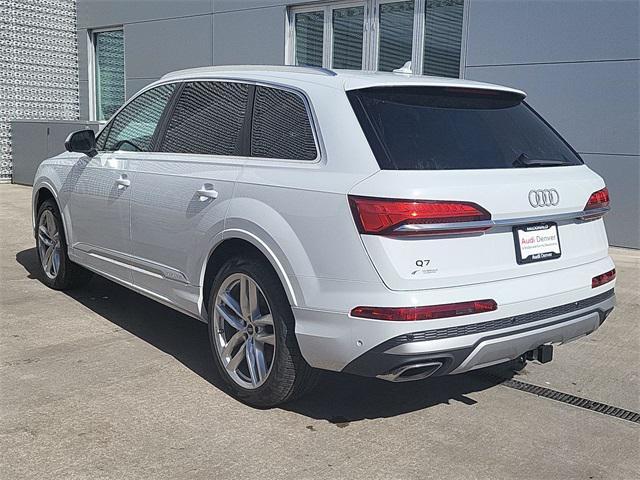 new 2025 Audi Q7 car, priced at $77,674