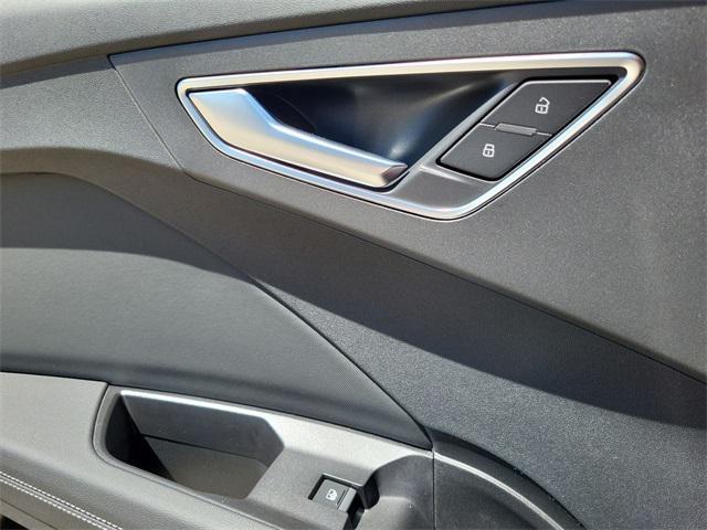 new 2025 Audi Q4 e-tron car