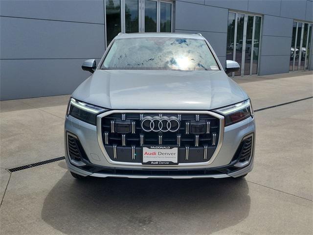 new 2025 Audi Q7 car, priced at $77,514