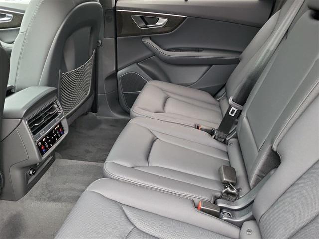 new 2025 Audi Q7 car, priced at $78,549
