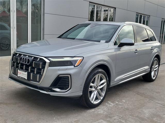 new 2025 Audi Q7 car, priced at $77,674