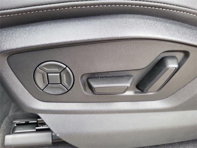 new 2025 Audi Q7 car, priced at $78,549