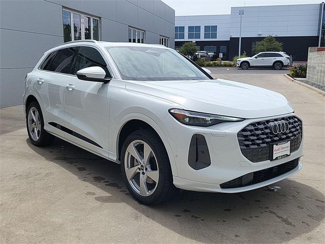 new 2025 Audi Q5 car, priced at $61,889
