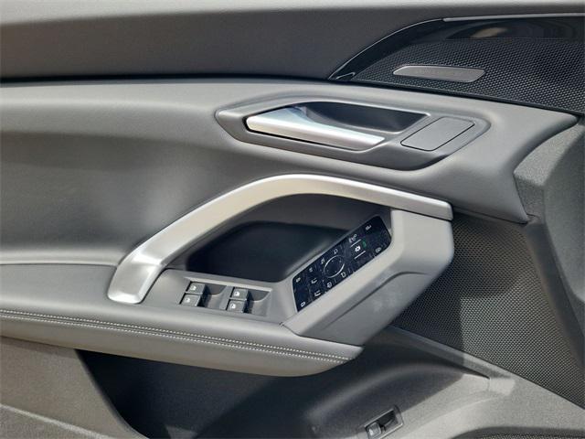 new 2025 Audi Q5 car, priced at $61,889