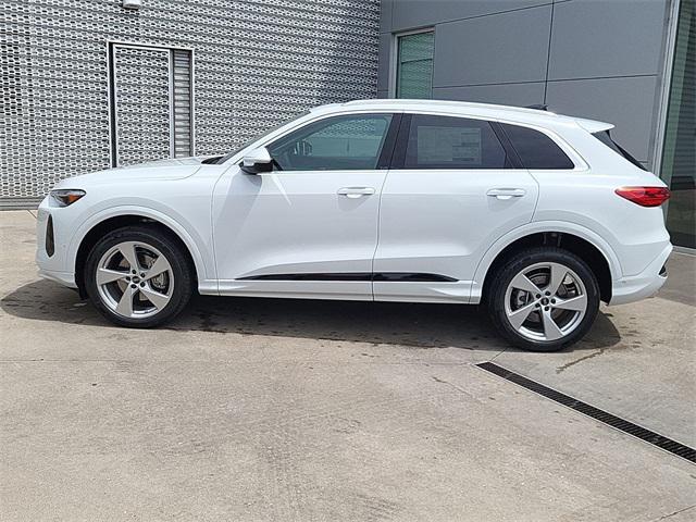 new 2025 Audi Q5 car, priced at $61,889