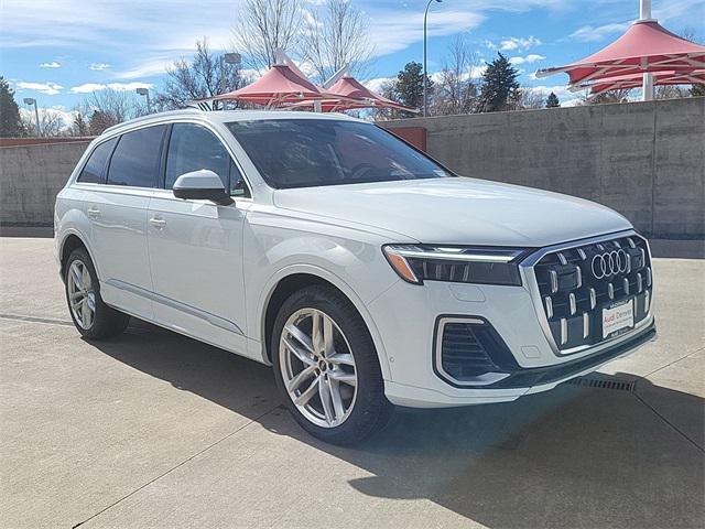 new 2025 Audi Q7 car, priced at $77,449