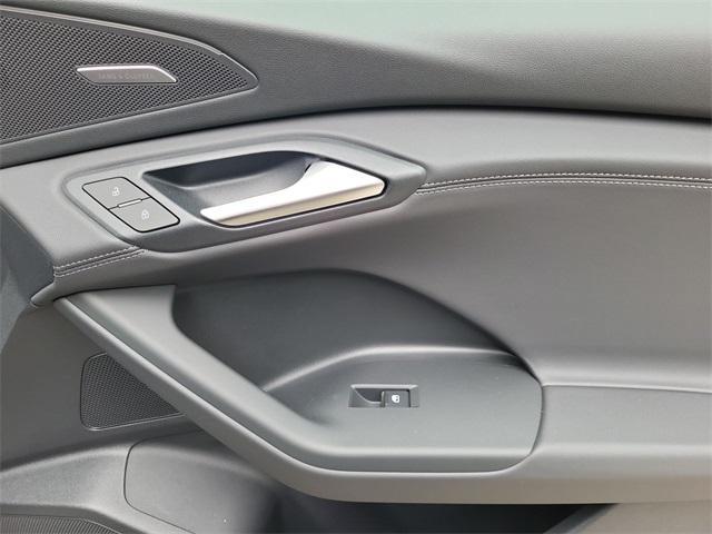 new 2025 Audi Q6 e-tron car, priced at $79,059