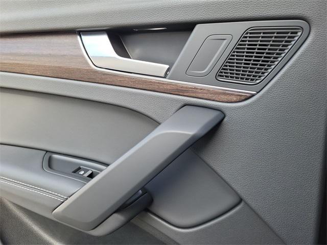 new 2025 Audi Q5 car, priced at $58,859