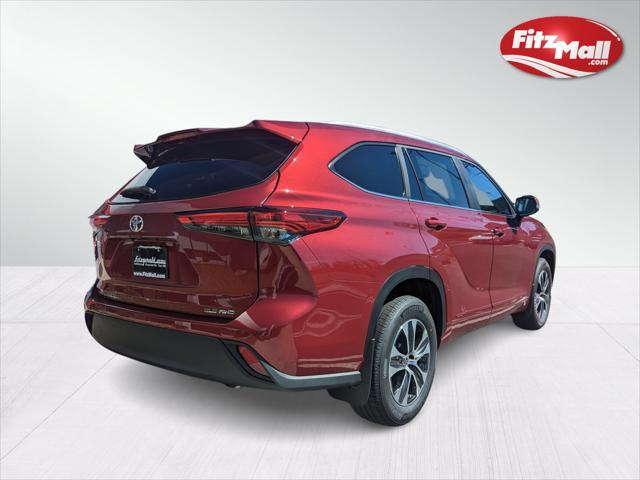used 2023 Toyota Highlander car, priced at $39,995