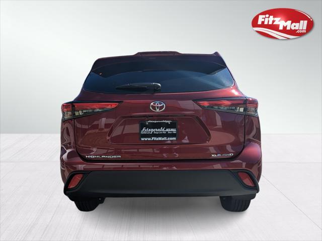 used 2023 Toyota Highlander car, priced at $39,995