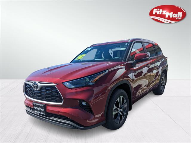 used 2023 Toyota Highlander car, priced at $39,995