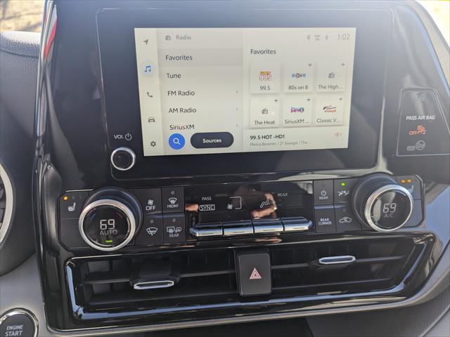 used 2023 Toyota Highlander car, priced at $39,995