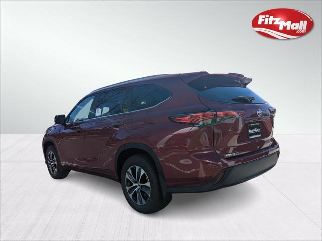 used 2023 Toyota Highlander car, priced at $39,995