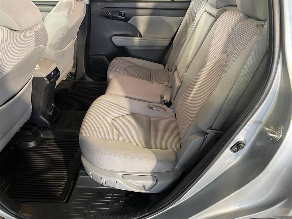 used 2020 Toyota Highlander car, priced at $26,995