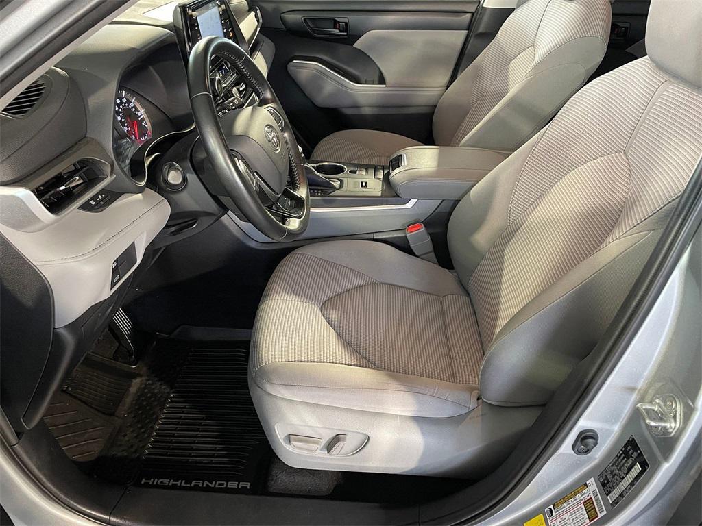 used 2020 Toyota Highlander car, priced at $26,995
