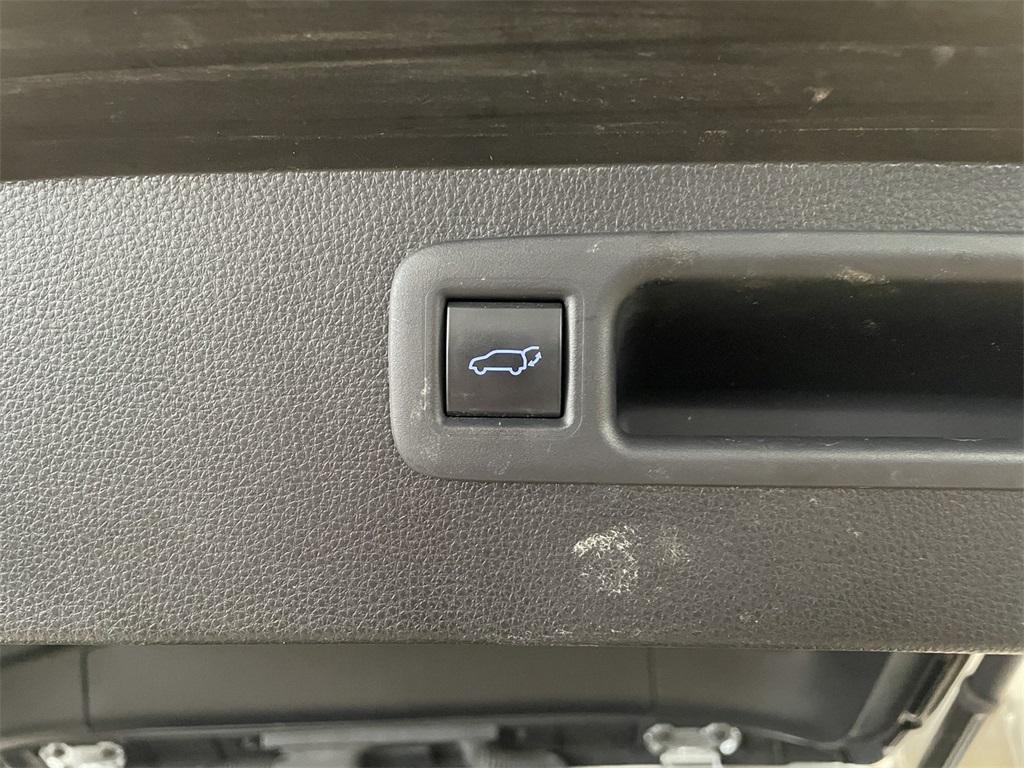 used 2020 Toyota Highlander car, priced at $26,995