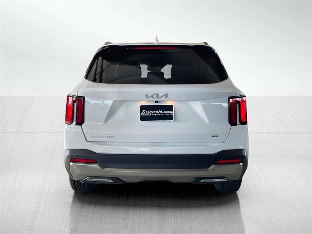 used 2024 Kia Sorento car, priced at $27,395