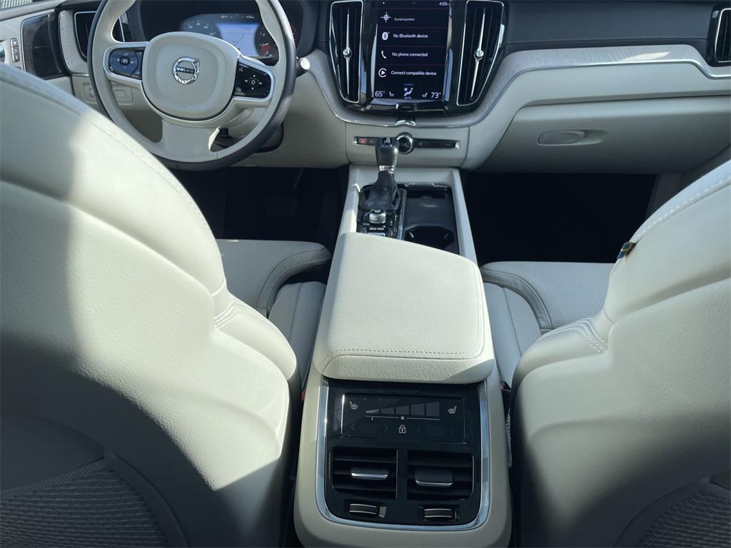 used 2021 Volvo XC60 car, priced at $26,995