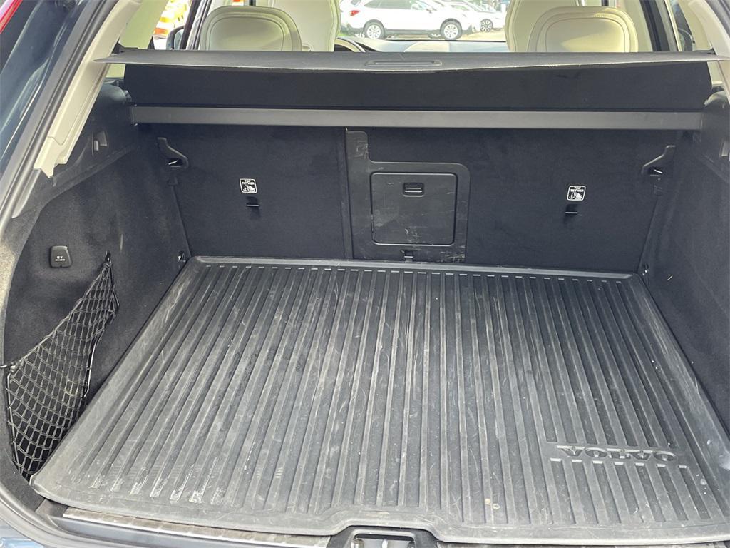 used 2021 Volvo XC60 car, priced at $26,995