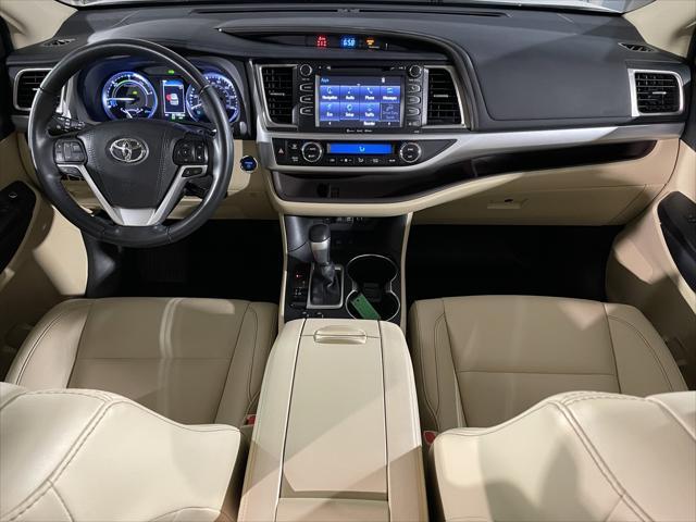 used 2019 Toyota Highlander Hybrid car, priced at $31,995