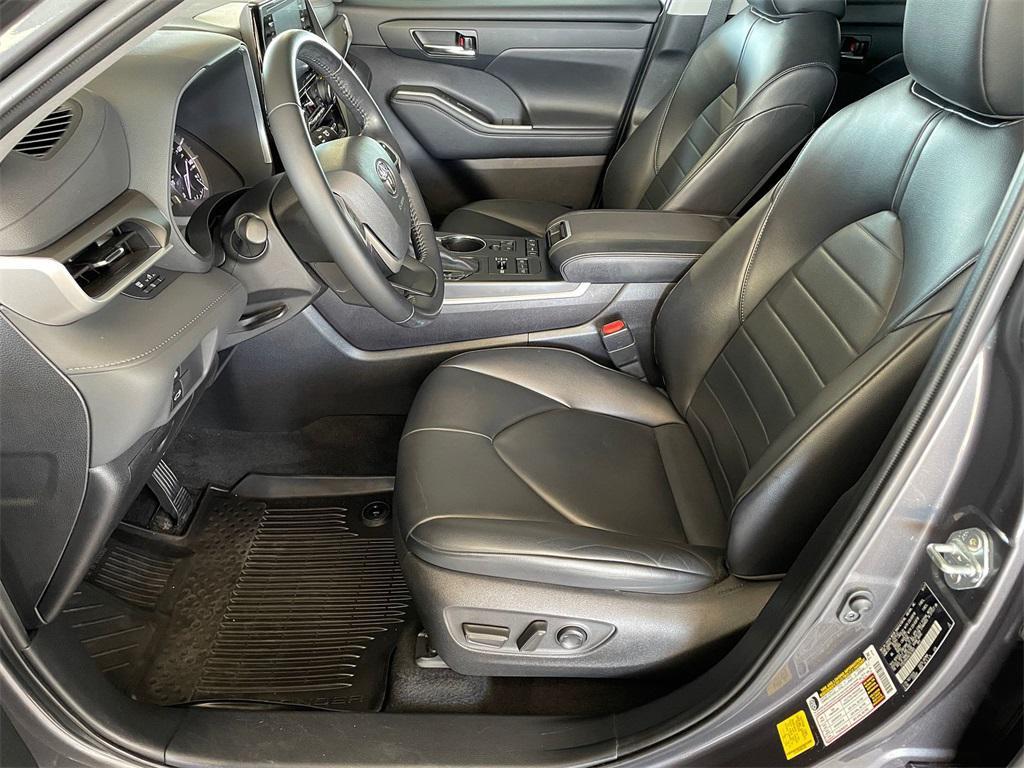 used 2022 Toyota Highlander car, priced at $34,995