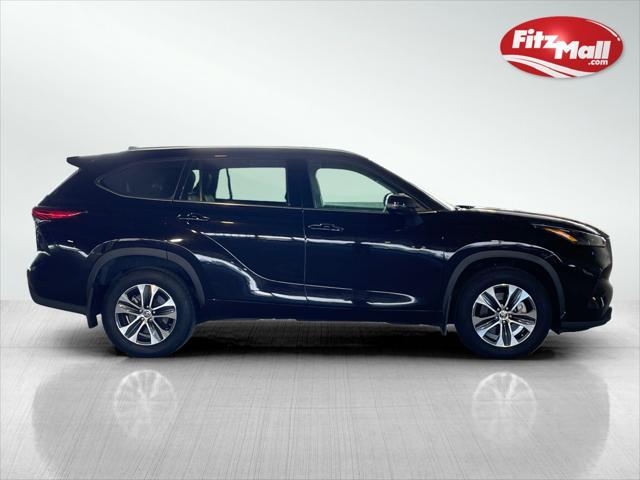 used 2022 Toyota Highlander car, priced at $35,595