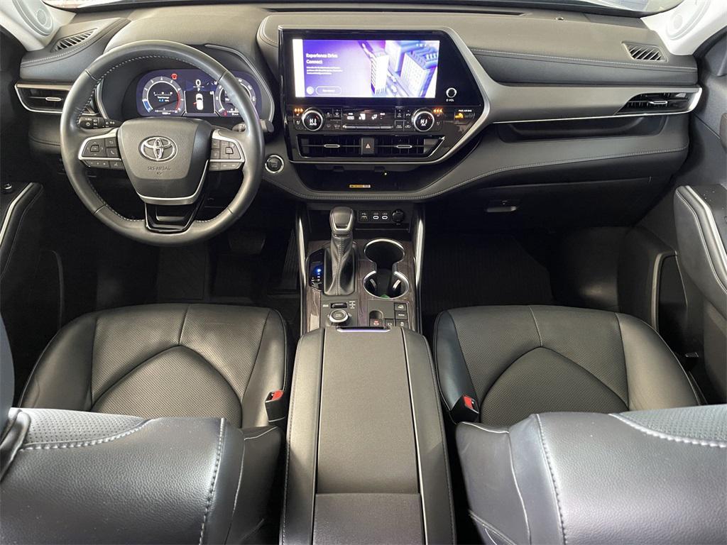 used 2023 Toyota Highlander car, priced at $43,495