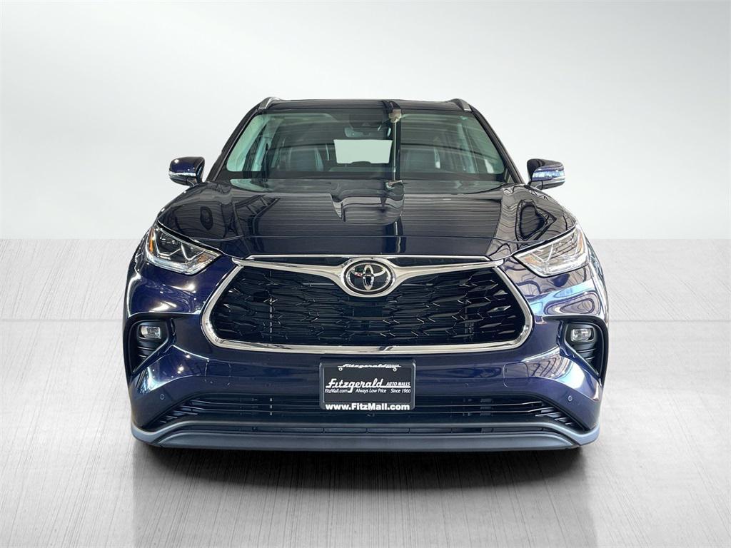 used 2023 Toyota Highlander car, priced at $43,495
