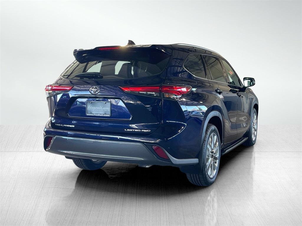 used 2023 Toyota Highlander car, priced at $43,495