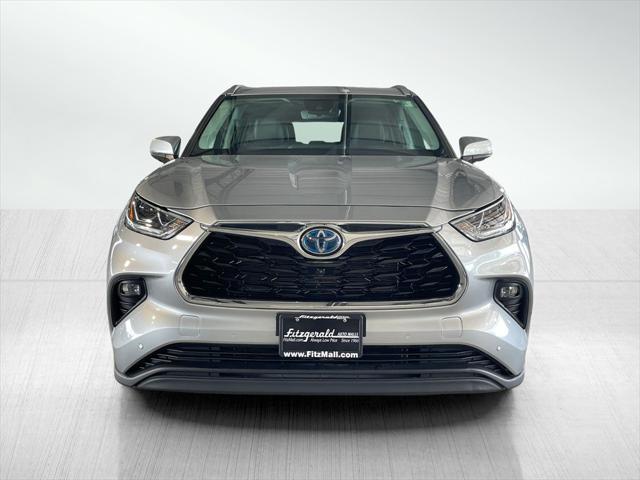 used 2024 Toyota Highlander Hybrid car, priced at $49,995
