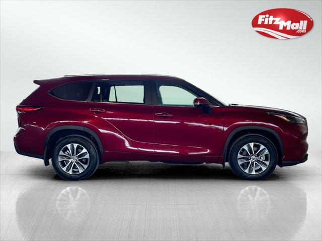 used 2023 Toyota Highlander car, priced at $38,995