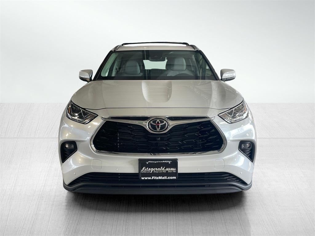new 2026 Toyota Highlander car, priced at $53,302
