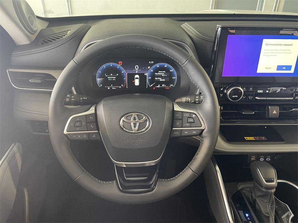 new 2026 Toyota Highlander car, priced at $53,302