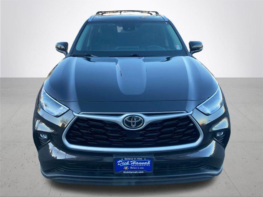 used 2021 Toyota Highlander car, priced at $32,482