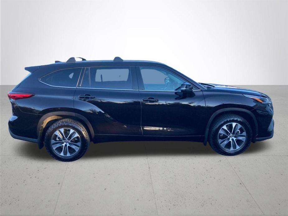 used 2021 Toyota Highlander car, priced at $32,482