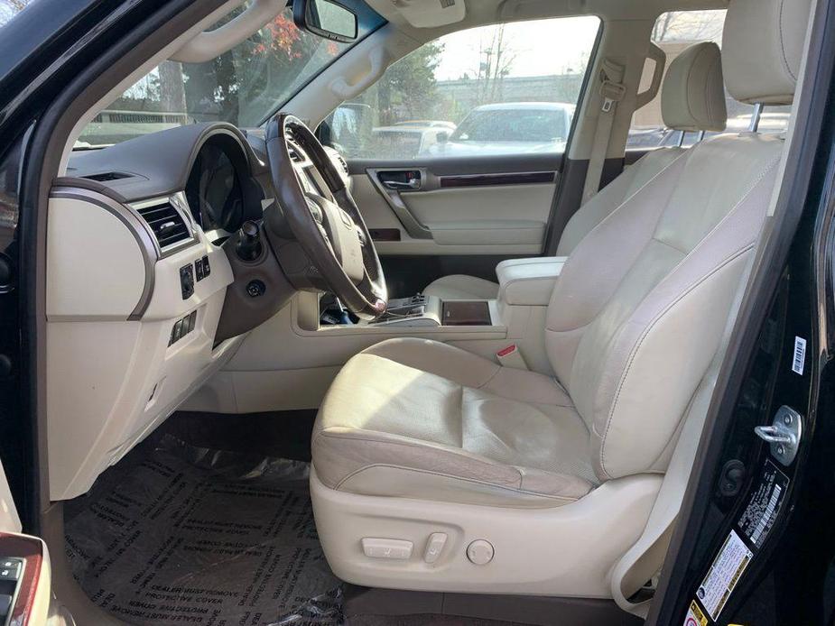 used 2019 Lexus GX 460 car, priced at $33,934