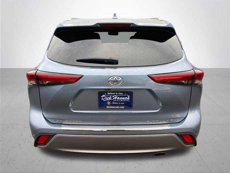 used 2022 Toyota Highlander car, priced at $37,582