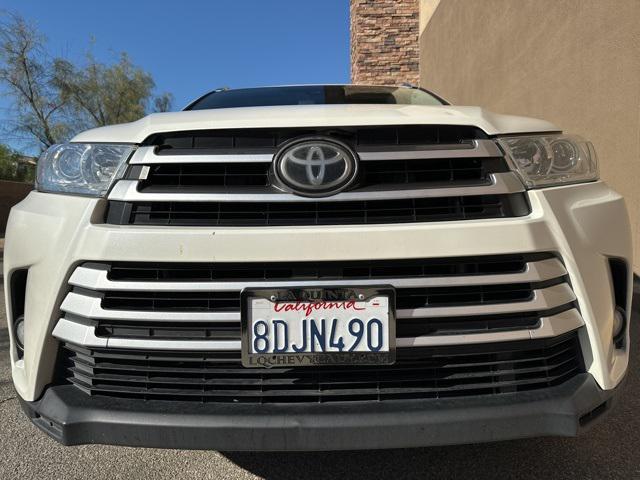 used 2018 Toyota Highlander car, priced at $21,985